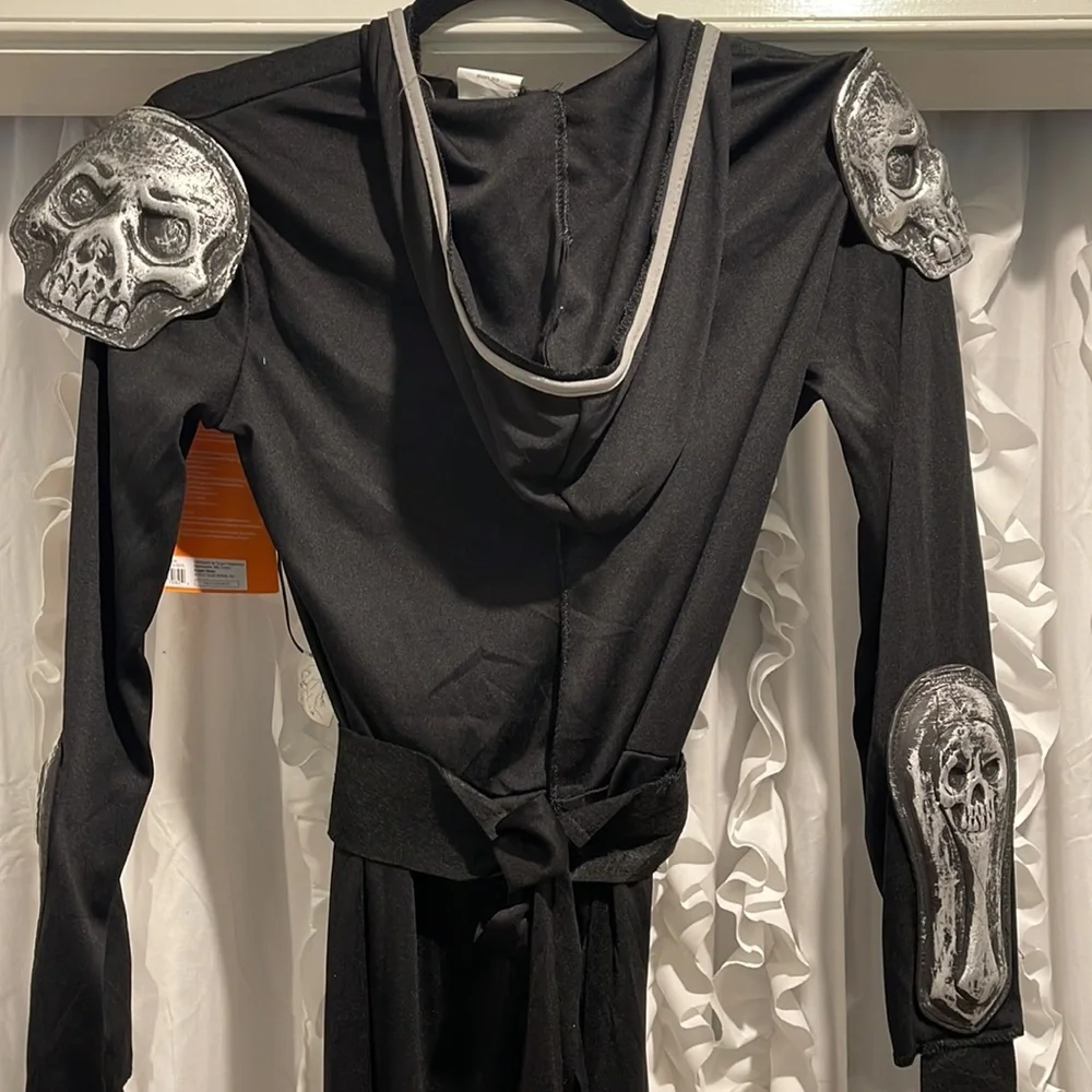 NWT- kids ninja light up iron skull costume